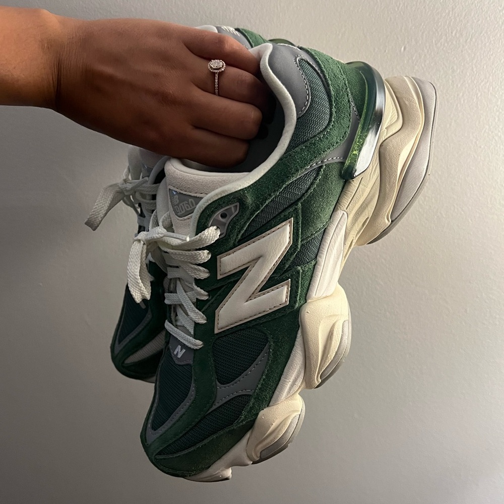 New Balance 9060 Nori